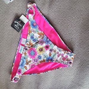 NWT California Waves gorgeous floral bikini bottom.